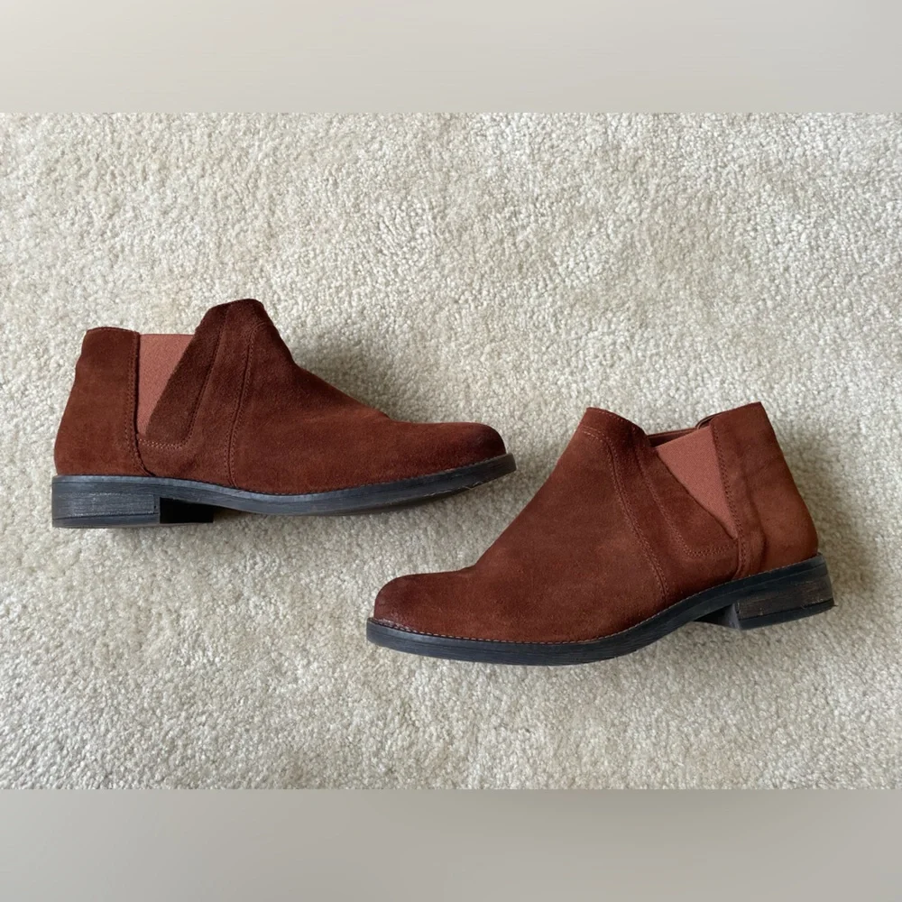 CLARKS Demi Beat‎ Ankle Boots. Women size 10.5. - Picture 2 of 8